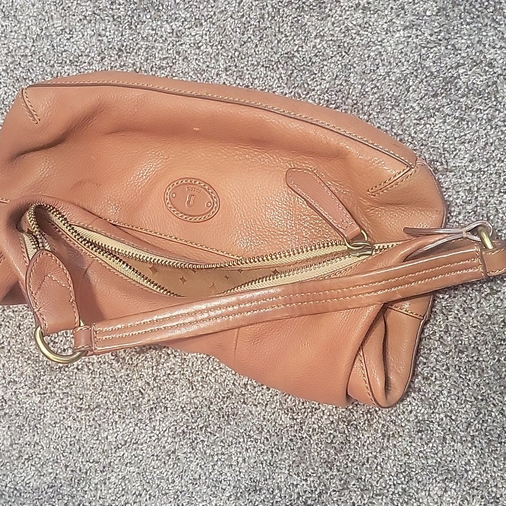 Fossil Leather Purse - Picture 7 of 13